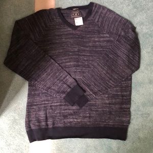 American Eagle XXL Navy v-neck sweater